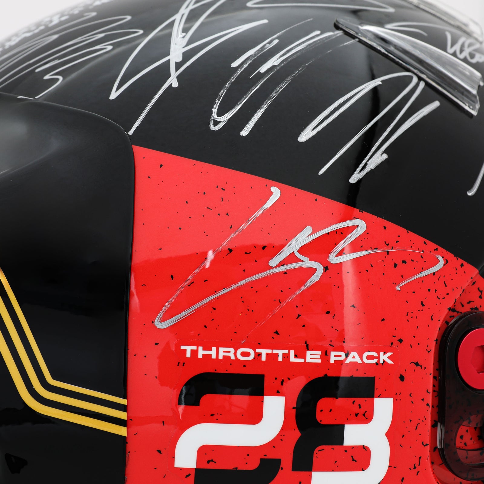 Disney x Formula 1® "Fuel the Magic” 2026 Helmet