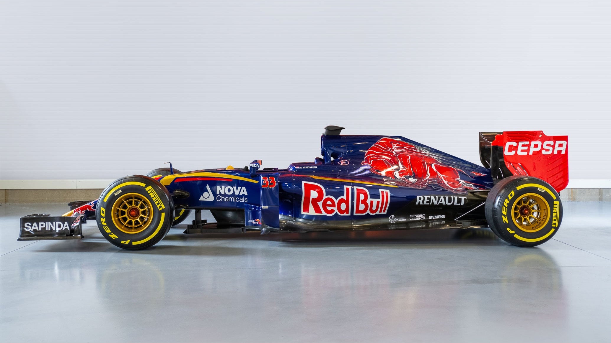 2015 Scuderia Toro Rosso STR10-02 Rolling Chassis – F1 Authentics