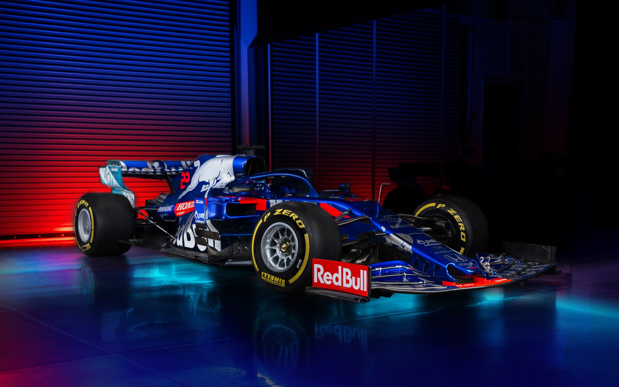 2019 Toro Rosso STR14-04 - F1® P2 Finishing Rolling Chassis – F1
