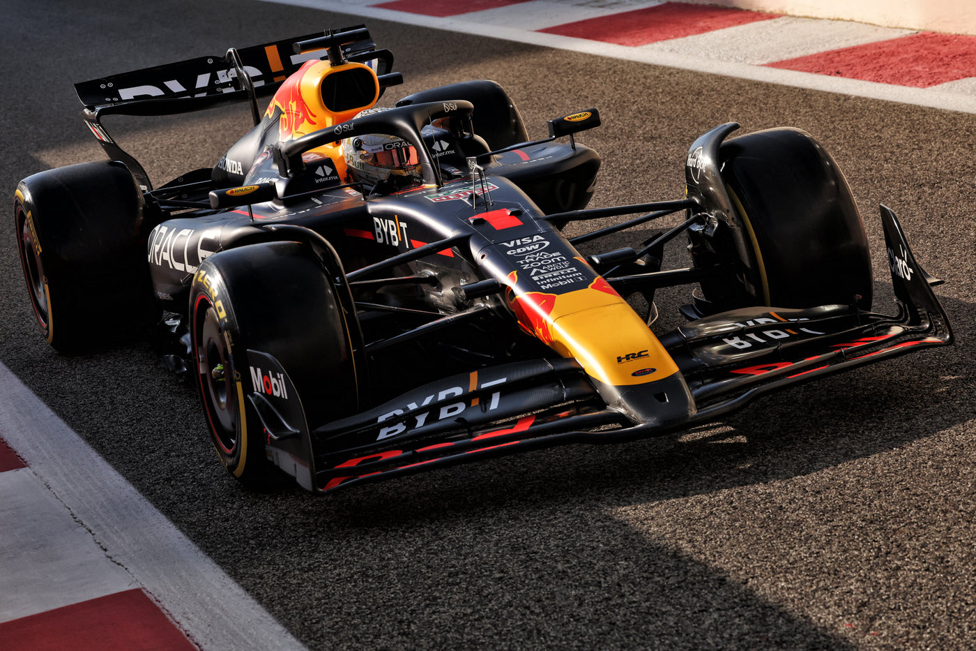 Official Oracle Red Bull Racing 2024 RB20 Show Car