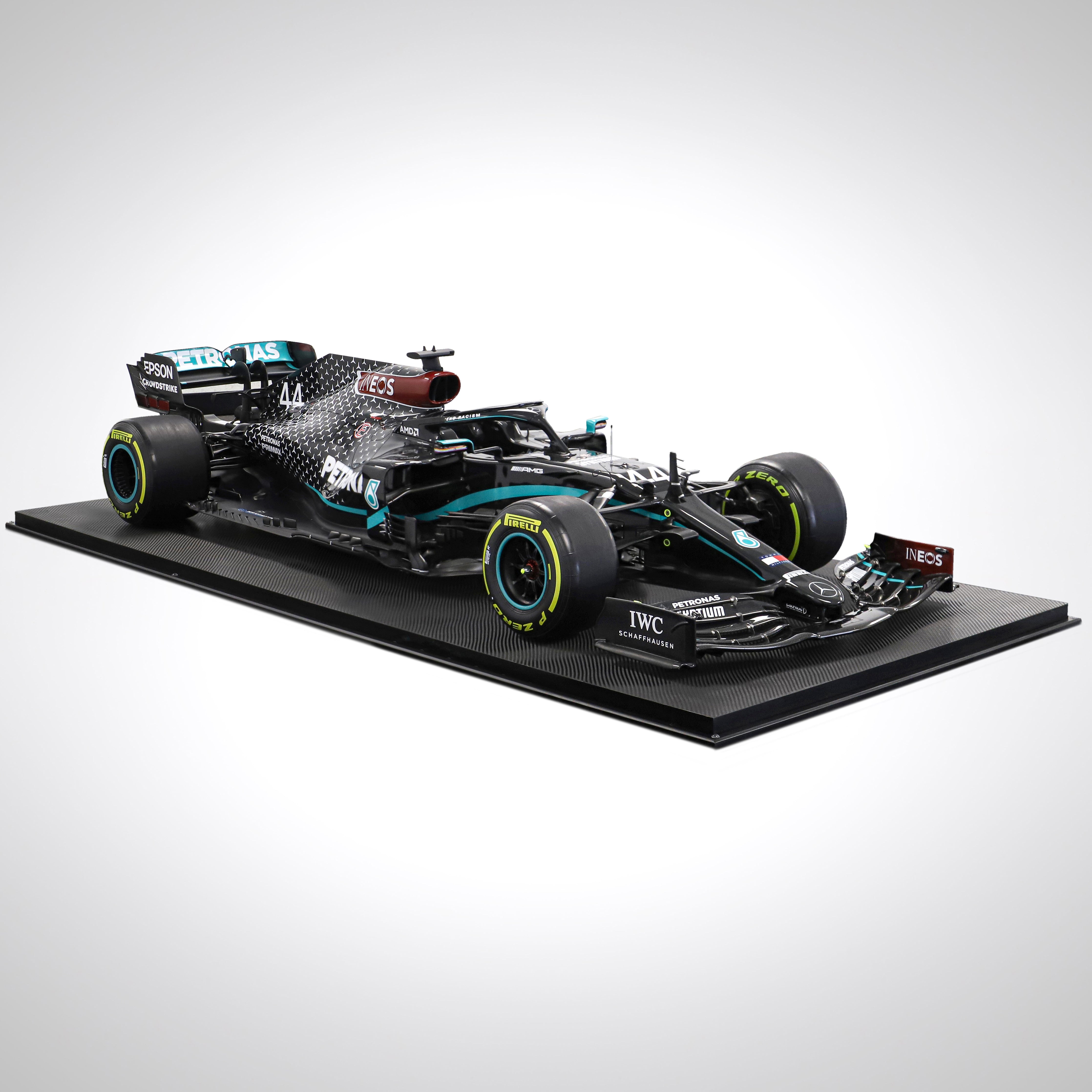 Lewis Hamilton 2020 Mercedes-AMG Petronas F1 Team W11 EQ Performance 1:4 Scale Model