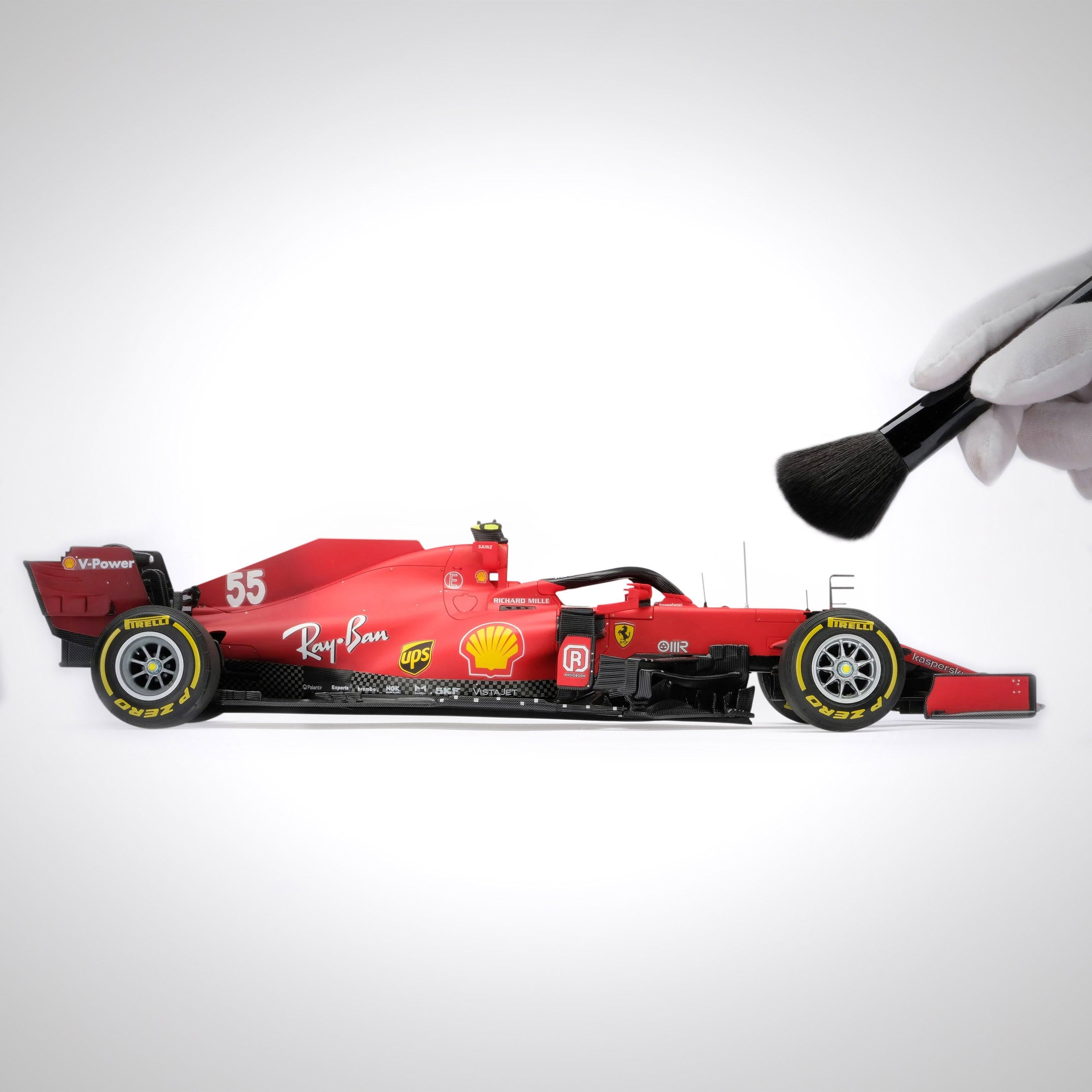 Carlos Sainz 2021 Scuderia Ferrari SF21 1:18 Scale Model