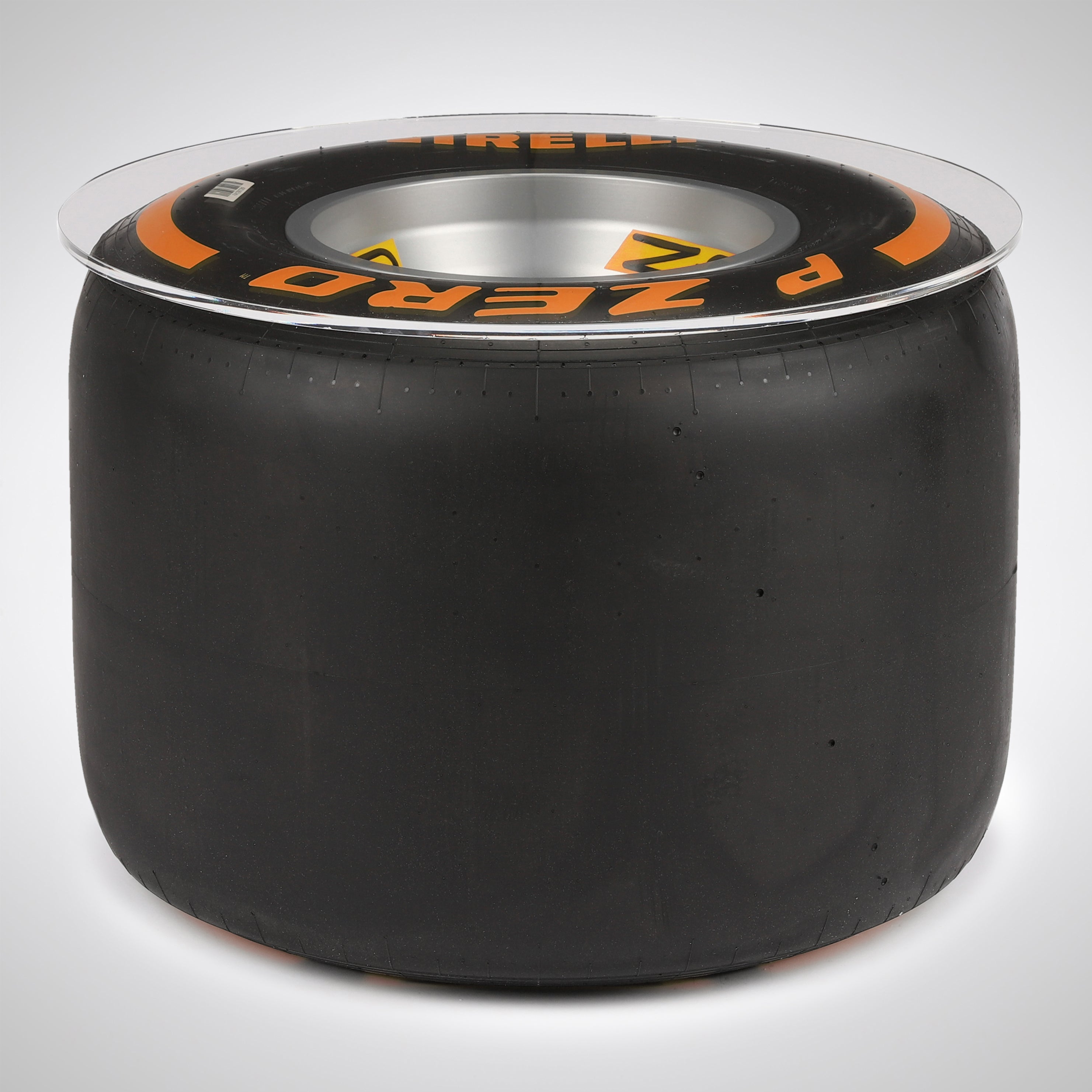 Pirelli 2018 Wheel Rim & Tyre Table - Orange Superhard Compound